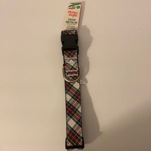 Red green and white plaid dog collar new with tags size extra large